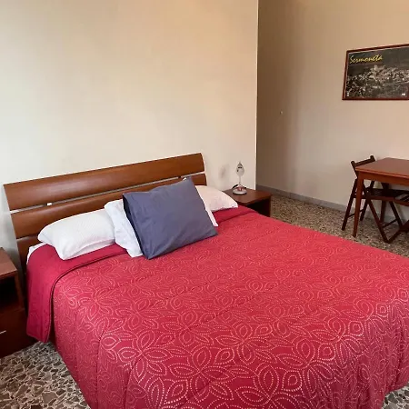 Elisa Bed & Breakfast Sonnino